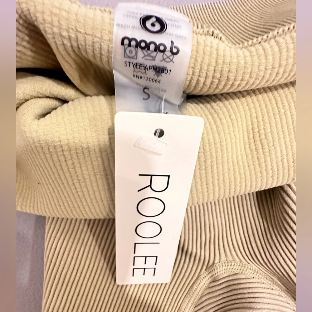 NWT Roolee Green Ribbed Leggings - Picture 3 of 3